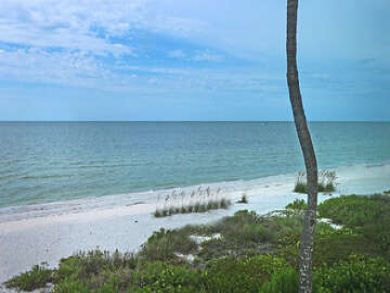 Sanibel Island Beach Front Vacation Rental 2 Bedroom Sleep 6